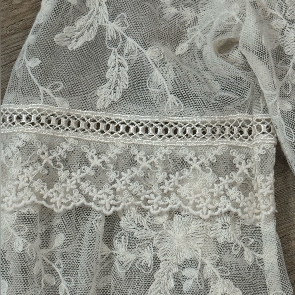 White House Black Market Sheer Lace Blouse, V-Neck, Ivory, Size S - Picture 5 of 11